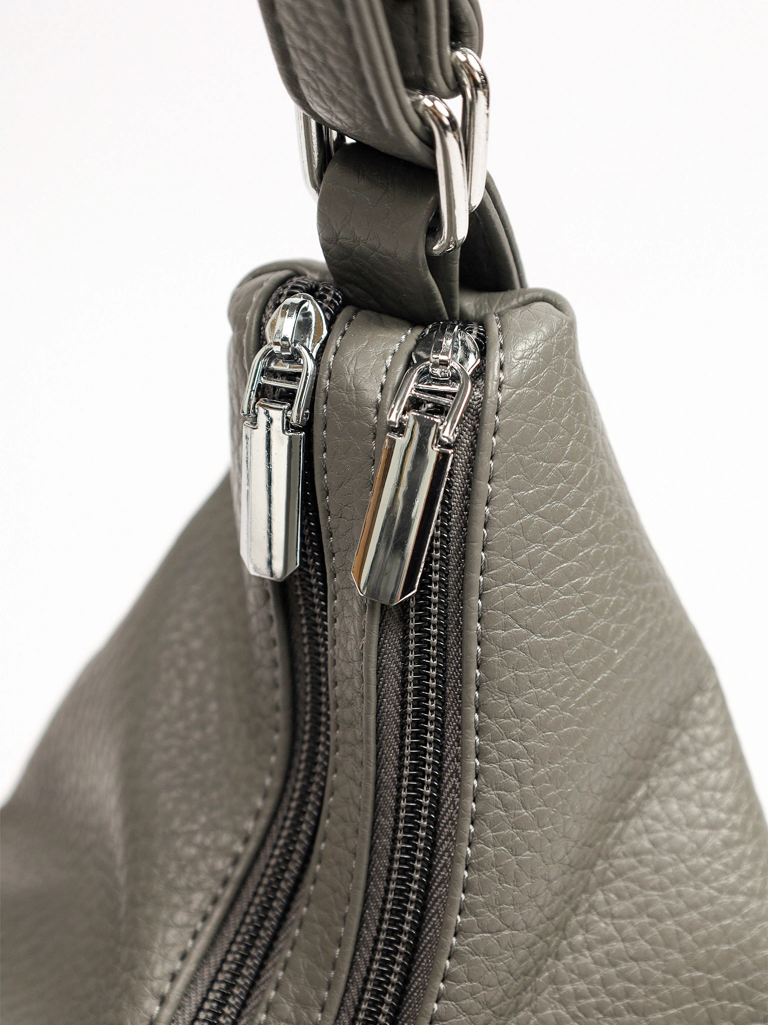 Сумка-шоппер с декоративными пуллерами в ассортименте